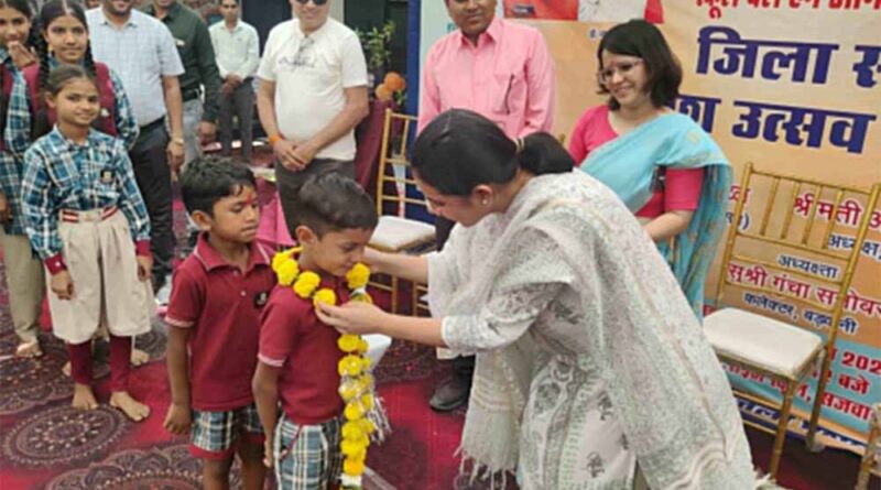 सीएम राईज स्कूल सजवानी (बड़वानी) में स्कूल चले हम अभियान के तहत प्रवेशोत्सव का आयोजन