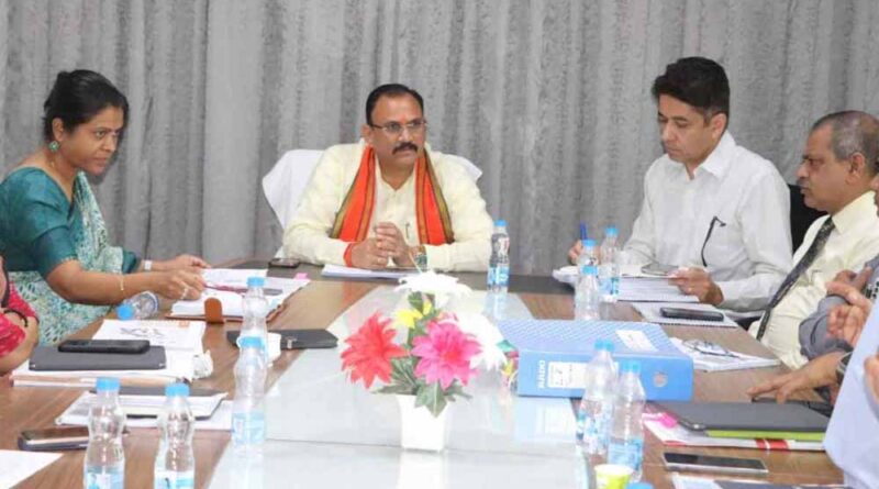 स्वास्थ्य मंत्री जायसवाल ने रायपुर में चिकित्सा सुविधाओं के सुदृढ़ीकरण और विस्तार के लिए की बैठक
