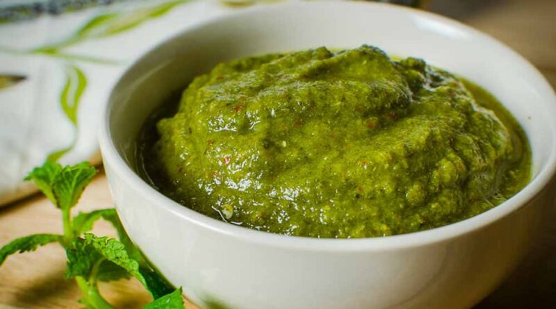 आम और पुदीने की चटनी से खाने का मजा होगा दोगुना