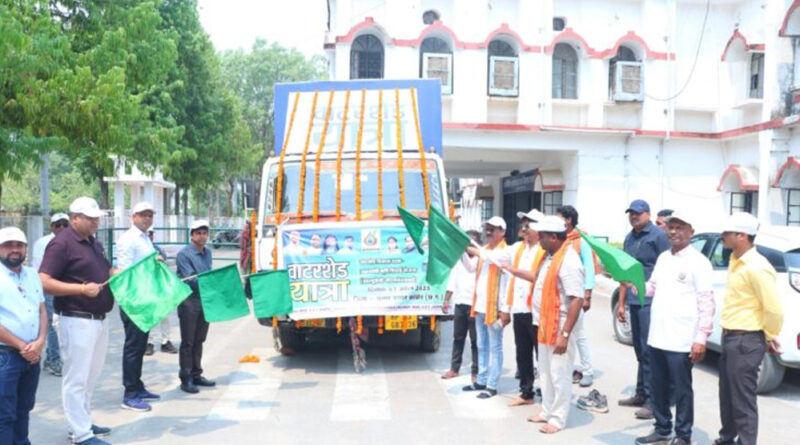 उत्तर बस्तर कांकेर : विधायक नेताम ने वाटरशेड यात्रा रथ को हरी झंडी दिखाकर किया रवाना