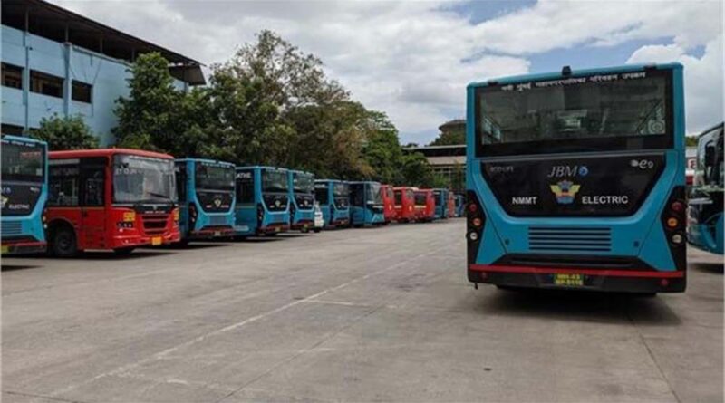 नवी मुंबई में सामाजिक मर्यादाओं पर हुए सवाल खड़े, रोड़ पर चलती AC बस में कपल ने बनाए शारीरिक संबंध