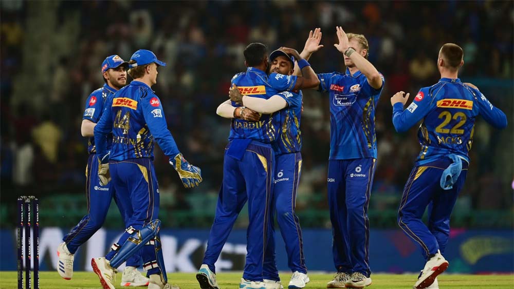 लखनऊ सुपर जायंट्स ने 20 ओवर में 8 विकेट खोकर 203 रन बनाए, मुंबई को दिया 204 रनों का लक्ष्य