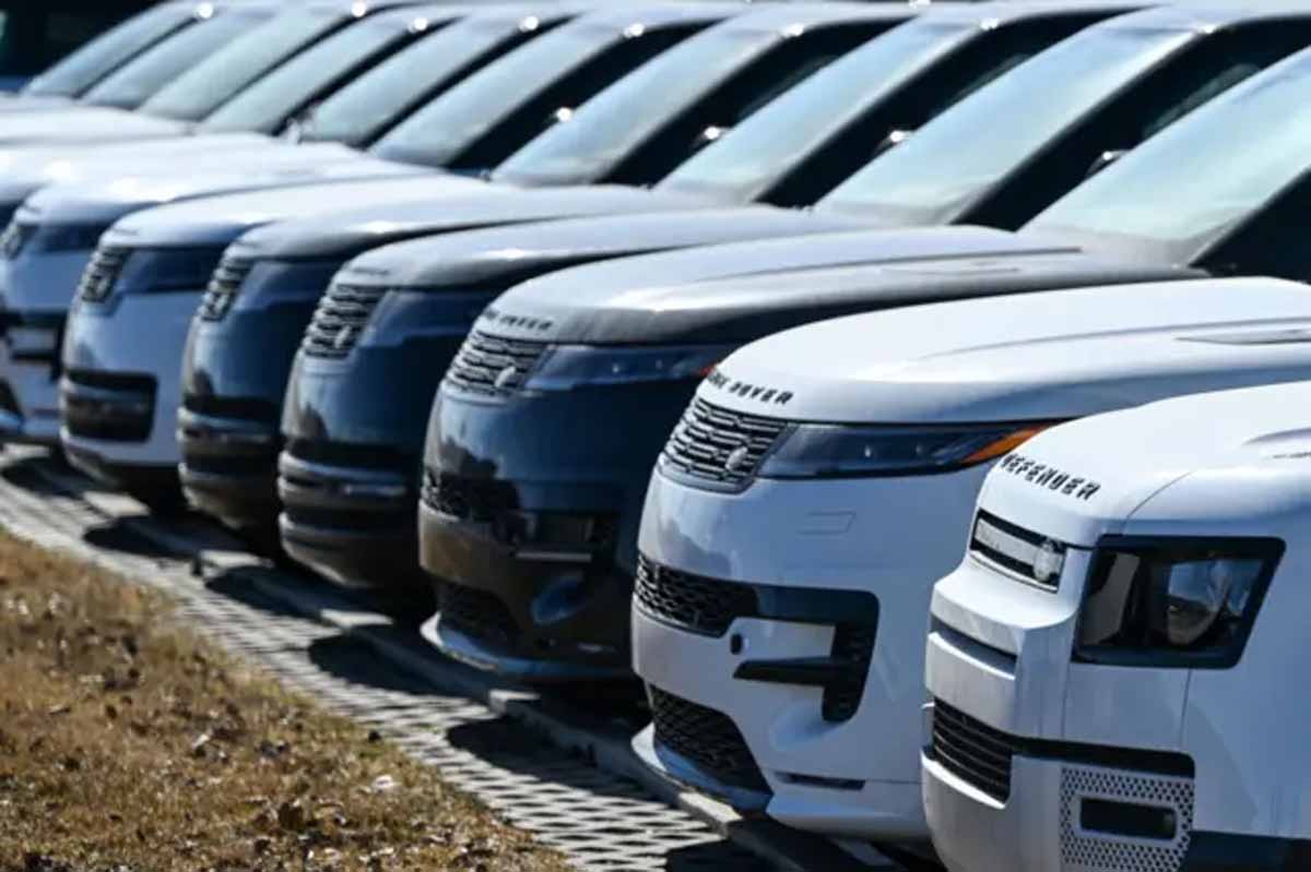 अमेरिका में जगुआर लैंड रोवर का एक्सपोर्ट रोक टाटा ने दिए संकेत? अमेरिका में जगुआर लैंड रोवर का एक्सपोर्ट रोक टाटा ने दिए संकेत?