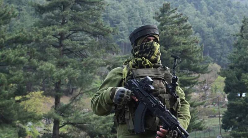 सरकार ने मीडिया संस्थानों से डिफेंस ऑपरेशंस और सुरक्षा बलों की लाइव कवरेज को दिखाने से बचने के लिए कहा