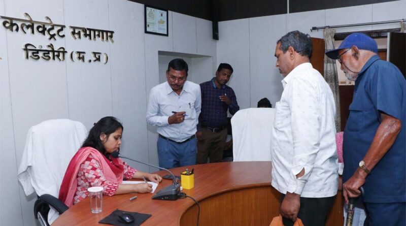 जनसुनवाई में प्राप्त 62 आवेदनों की हुई सुनवाई