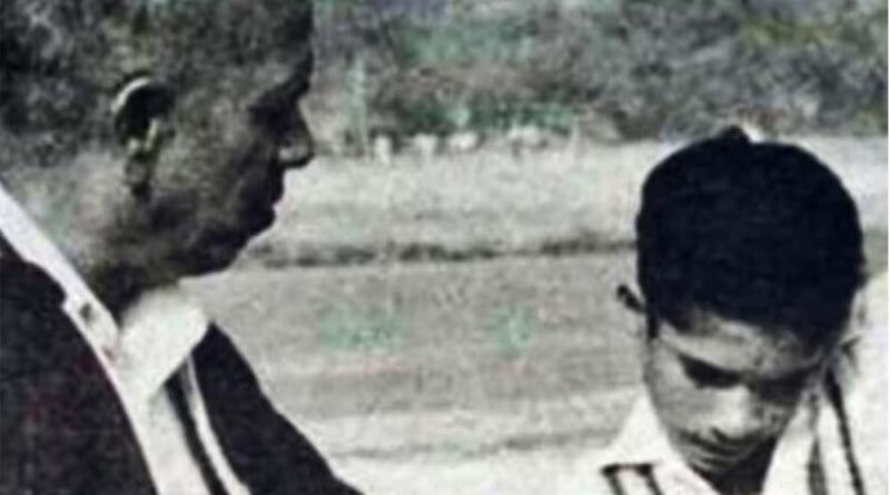 क्या आप जानते हैं कि सचिन तेंदुलकर के गुरु उनकी बल्लेबाजी के दौरान मिडल स्टंप पर सिक्का क्यों रखते थे?