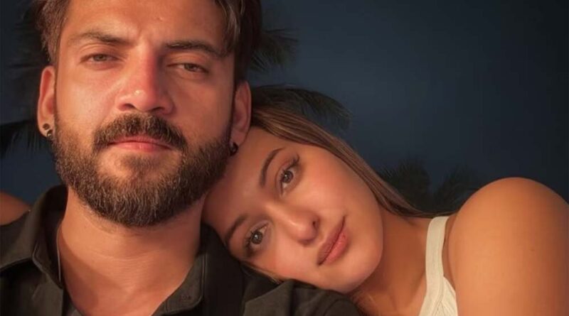 सोनाक्षी सिन्हा ट्रोल्स का मुंह बंद करना अच्छी तरह से जानती हैं, तलाक की बददुआ देने वाले को दिया सॉलिड जवाब