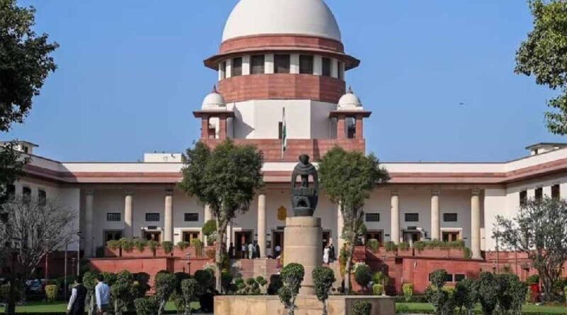 सुप्रीम कोर्ट में केंद्र सरकार का हलफनामा- वक्फ कानून पर नहीं लगा सकते पूरी तरह रोक