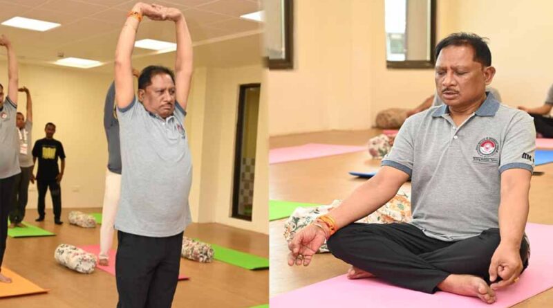 मुख्यमंत्री विष्णु देव साय ने चिंतन शिविर 2.0 के दूसरे दिन योग से की दिन की शुरुआत