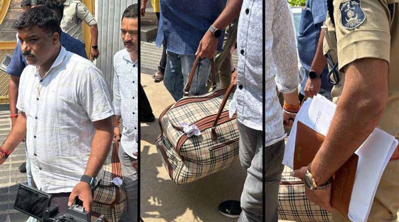 प्रॉपर्टी डीलर से मारपीट: रोहित तोमर के घर पहुंची पुलिस ने सोना के साथ लाखों का कैश किया जब्त