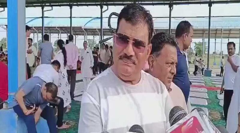 बुरहानपुर में अंतर्राष्ट्रीय योग दिवस पर सूर्यपुत्री ताप्ती नदी के राजघाट का अद्भूत दृश्य