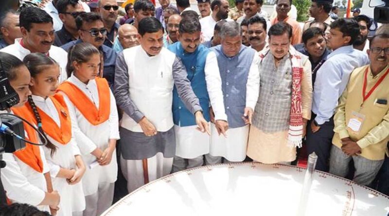 मुख्यमंत्री डॉ. यादव बने शिक्षक