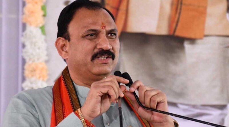 रायपुर : मेगा स्वास्थ्य शिविर में पहुंचे स्वास्थ्य मंत्री श्री श्यामबिहारी जायसवाल