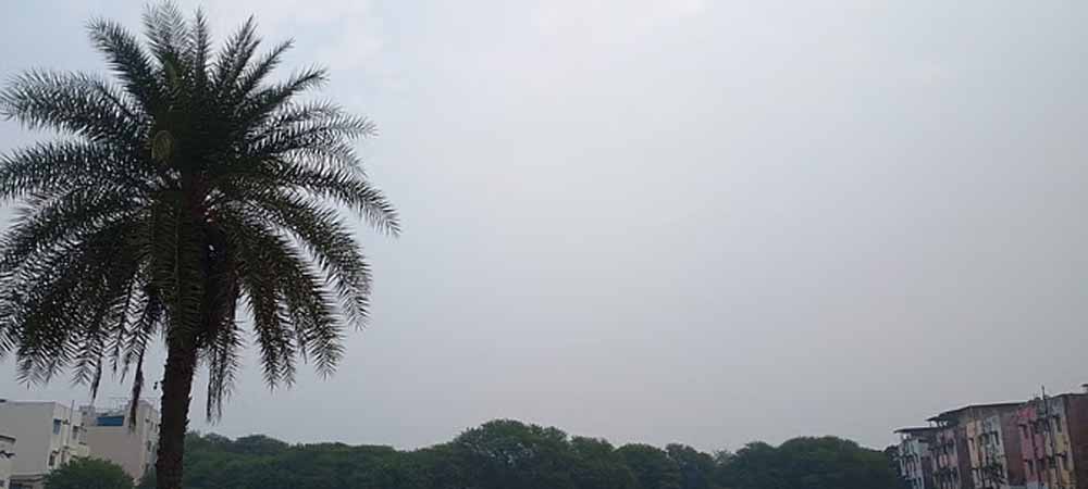 मध्य प्रदेश में लगातार डेढ़ महीने से चल रहे आंधी बारिश के बीच एक बार फिर से तापमान में बढ़ोतरी शुरु