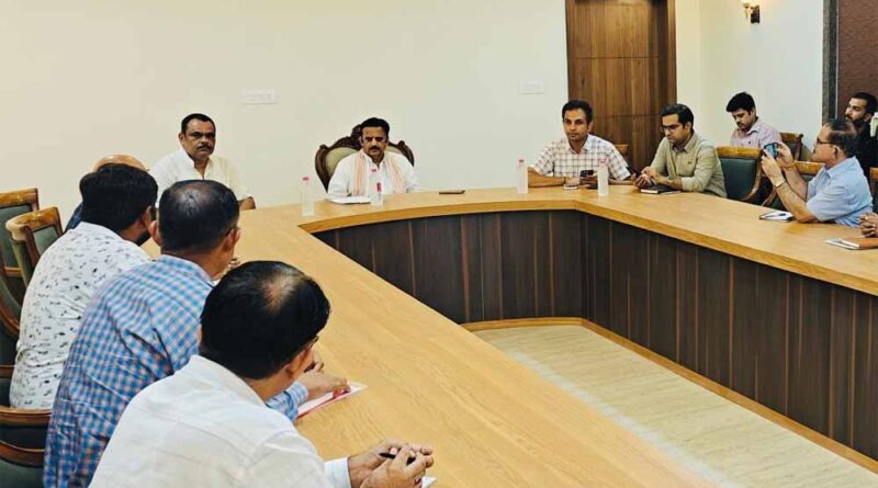 बायपास और रिंगरोड का निर्माण समय-सीमा में पूरा कराएं : उप मुख्यमंत्री शुक्ल