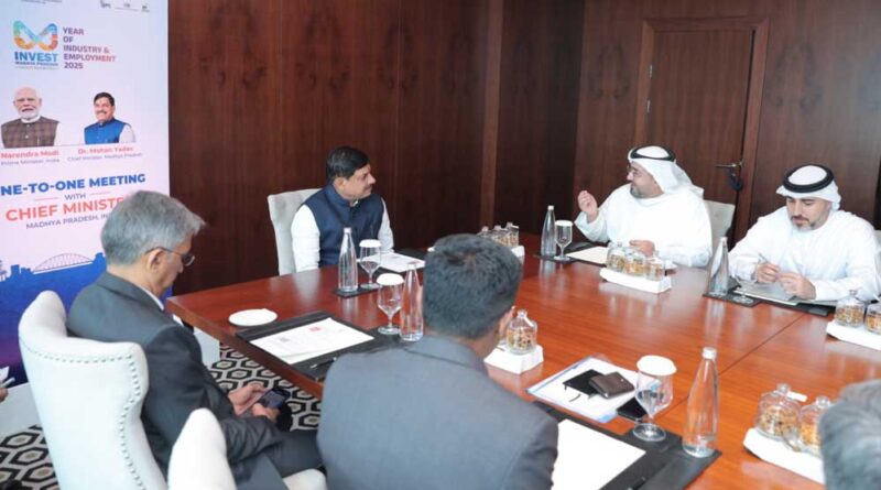मुख्यमंत्री डॉ. यादव की दुबई में शेख अहमद बिन सईद अल मकतूम से भेंट