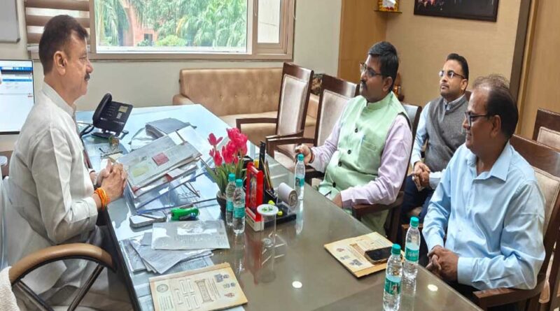 स्कूल शिक्षा मंत्री श्री सिंह से गुजरात संस्कृत बोर्ड के अध्यक्ष श्री पालीवाल ने की भेंट