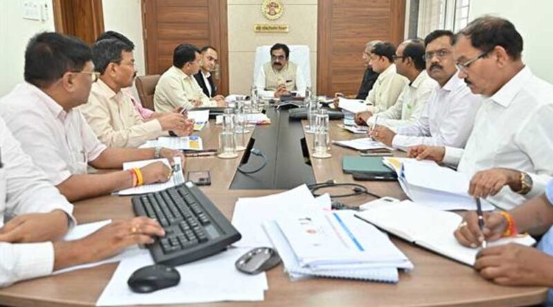 लोक निर्माण मंत्री की अध्यक्षता में विभागीय सलाहकार समिति की बैठक संपन्न