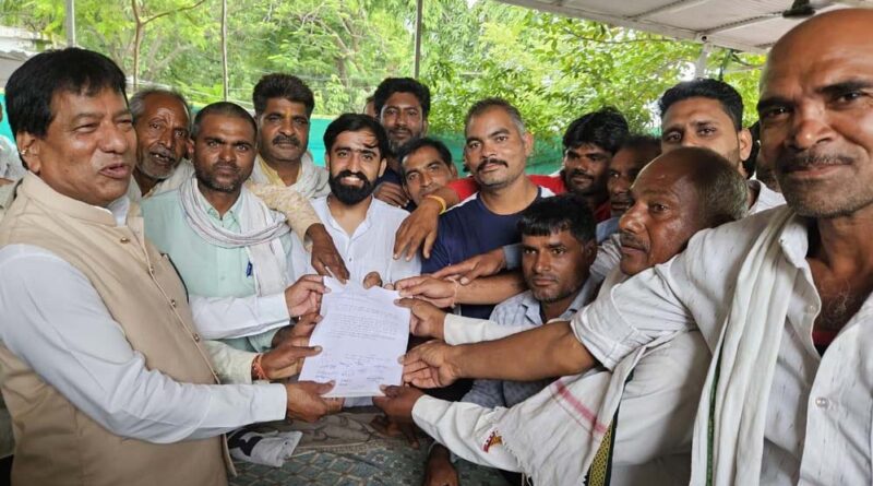 जसमत ग्राम के ग्रामीणों ने जनसुनवाई में उठाई अतिक्रमण हटाने की मांग