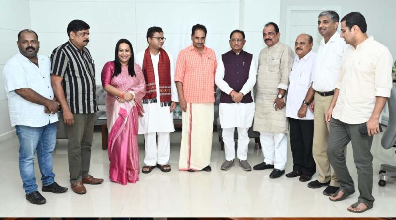 मुख्यमंत्री साय से केरल एवं ओडिशा के सांसदों के प्रतिनिधिमंडल ने की सौजन्य मुलाकात