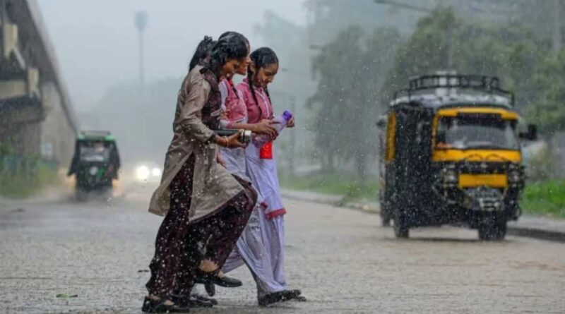 मध्यप्रदेश के जबलपुर, सागर, रीवा और शहडोल संभाग के 17 जिलों में आज अति भारी या भारी बारिश का अलर्ट