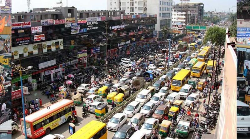 शहर में ट्रैफिक व्यवस्था बदहाल, हाईकोर्ट ने सख्ती दिखाई, कलेक्टर, पुलिस कमिश्नर और निगमायुक्त को हाजिर होने को कहा
