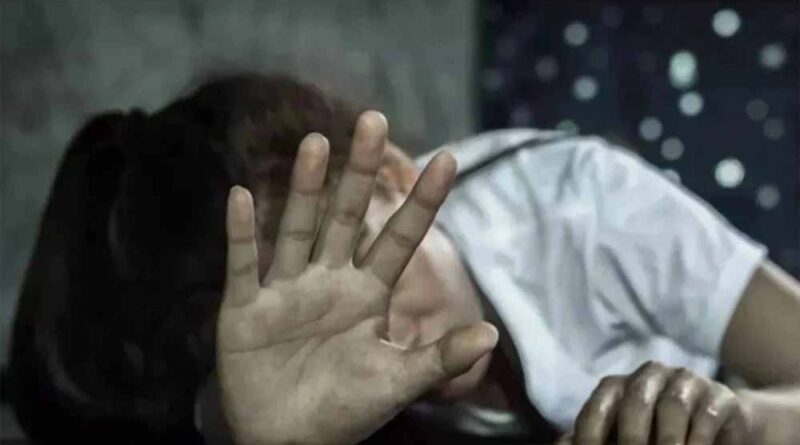 फर्जी पहचान बनाकर युवती से की दोस्ती, फिर किया दुष्कर्म