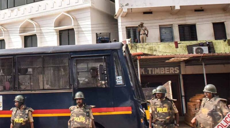 कर्नाटक के शिवमोगा में मूर्ति तोड़फोड़ से तनाव, गणेश और नाग देवता की प्रतिमाएं क्षतिग्रस्त