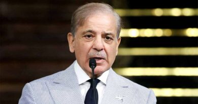 विदेशी कर्ज़ में डूबा पाकिस्तान: कितनी बड़ी है रकम और कौन देगा मदद?