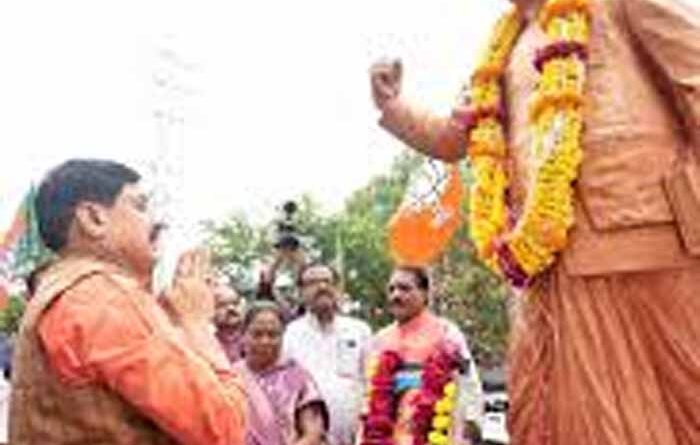 मुख्यमंत्री डॉ. यादव ने डॉ. श्यामा प्रसाद मुखर्जी की प्रतिमा पर माल्यार्पण कर दी श्रद्धांजलि