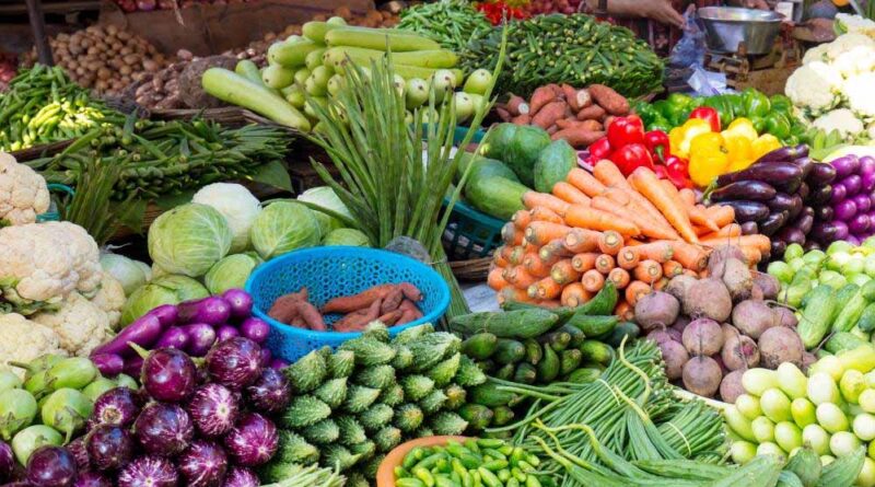 बारिश की शुरुआत के साथ ही सब्जी हुई महंगी, 10 दिन में ही दो से ढ़ाई गुना तक कीमत पहुंची