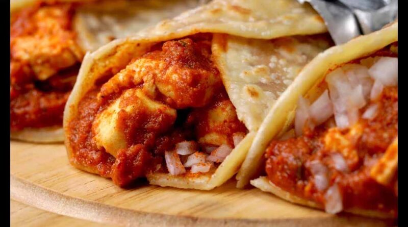 घर पर बनाएं होटल स्टाइल चिल्ली पनीर फ़्रैंकिए