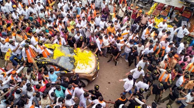 मराठा आरक्षण: मनोज जरांगे की भूख हड़ताल, समर्थकों का सरकार पर दबाव