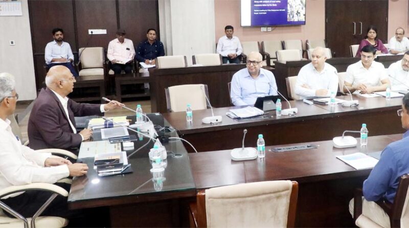 सड़क सुरक्षा को सर्वोच्च प्राथमिकता देने, लोगों की जान बचाने का आव्हान