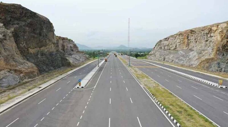 जम्मू-कश्मीर के लोगों और पर्यटकों के लिए एक बड़ी राहत,  2 नई फोरलेन सड़क परियोजनाओं को केंद्र की मंजूरी