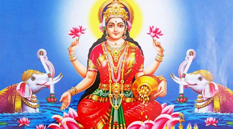 इन जगहों पर भूलकर भी न करें भोजन, वरना छिन सकती है मां लक्ष्मी की कृपा