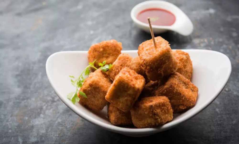 बारिश में बढ़ाएं मज़ा: गरमा-गरम चाय संग बनाएं क्रिस्पी पनीर पकौड़े बारिश में बढ़ाएं मज़ा: गरमा-गरम चाय संग बनाएं क्रिस्पी पनीर पकौड़े