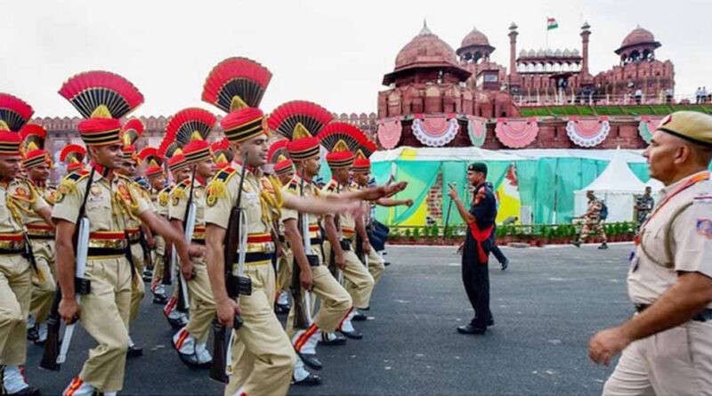 स्वतंत्रता दिवस से पहले बड़ा ऐलान: 1090 कर्मियों को वीरता और सेवा पदक