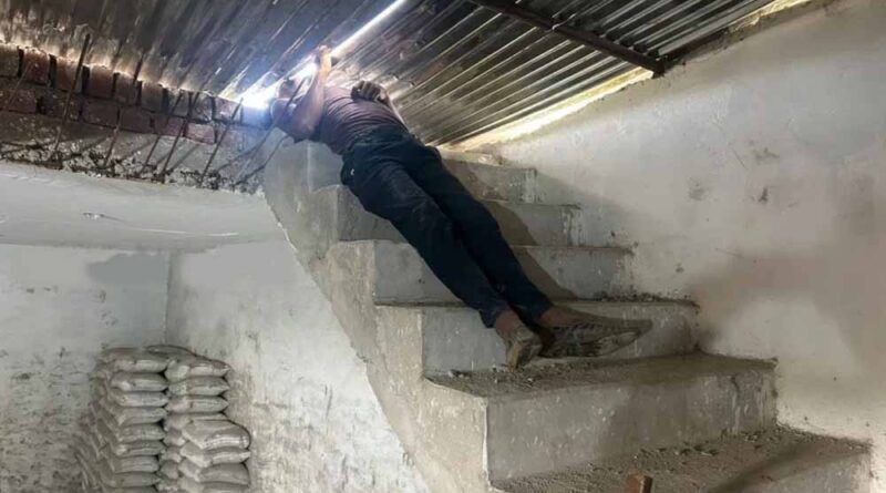 दुकान में सनसनी : संदिग्ध हालात में युवक की लाश मिलने से हड़कंप, परिजनों ने कहा- हत्या हुई है