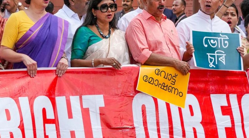 संसद के बाद सड़क पर संग्राम: 25 दलों के 300 सांसदों का मेगा मार्च