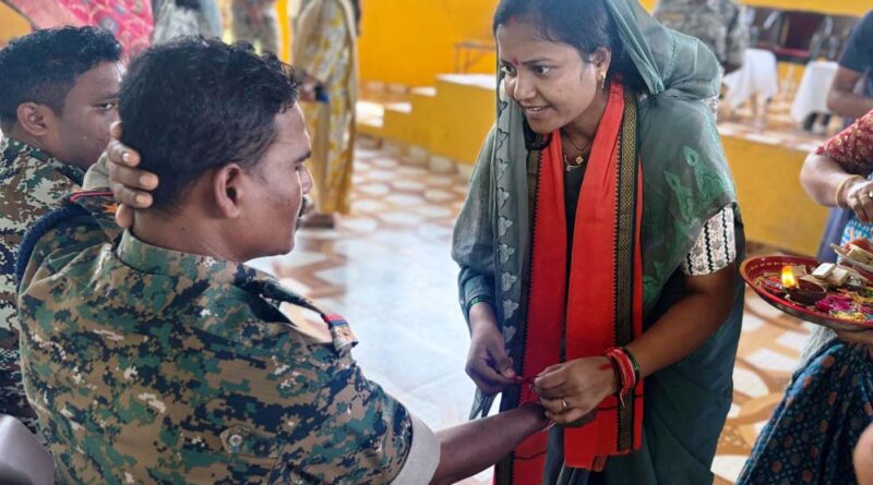 मंत्री श्रीमती राजवाड़े ने कारली पहुंचकर सुरक्षा बल के जवानों को राखी बांधकर शुभकामनाएं दीं