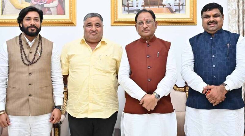 राज्यपाल रमेन डेका ने सर्वगजेन्द्र यादव, राजेश अग्रवाल और गुरु खुशवंत साहेब को मंत्री पद की शपथ दिलाई