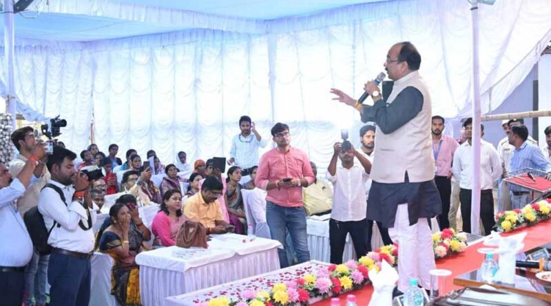 रेशम उत्पादन में छत्तीसगढ़ को लाना है पहले पायदान पर : अरुण साव