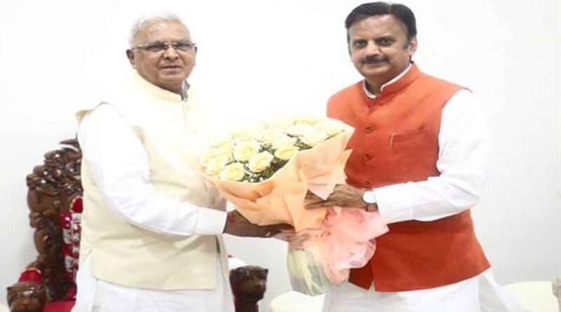 राज्यपाल पटेल से उप-मुख्यमंत्री शुक्ल ने की सौजन्य भेंट