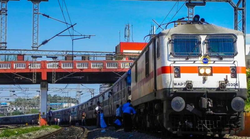 त्योहारों पर यात्रियों को तोहफा: छठ, दशहरा और दिवाली के लिए 150 स्पेशल ट्रेनें, टिकट पर 20% छूट