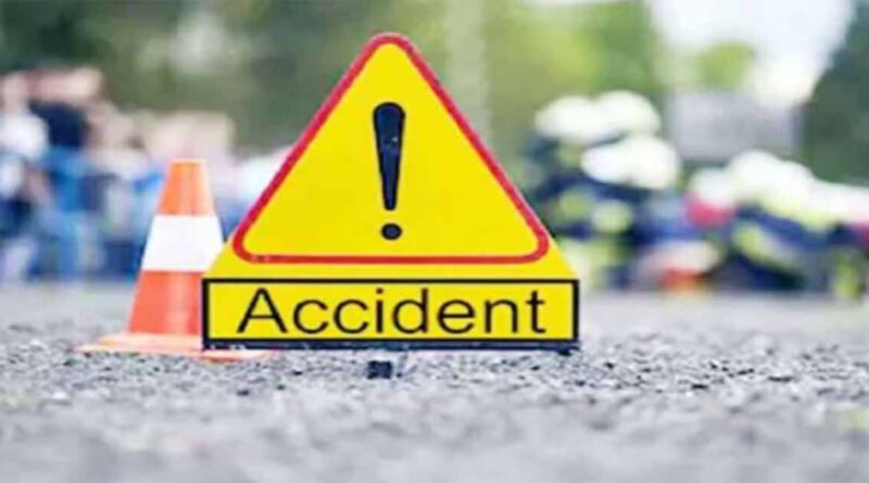 खड़े पिकअप से टकराई बुलेट, युवक की दर्दनाक मौत