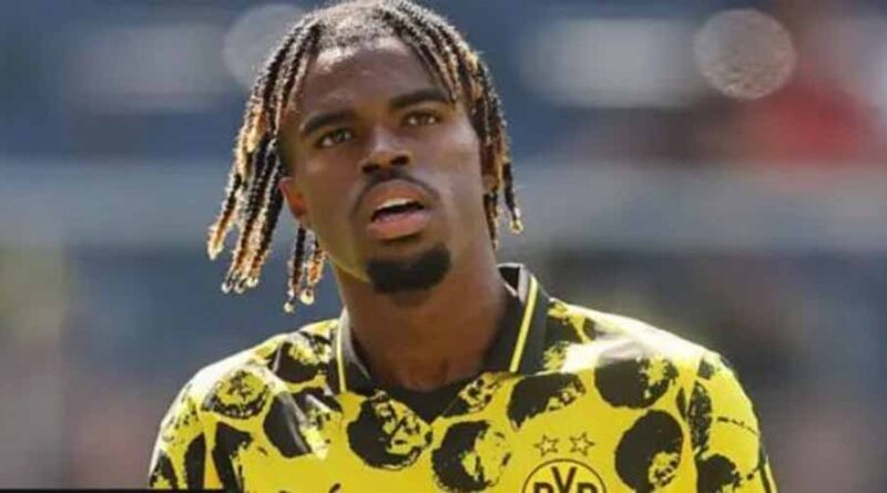 बोरुसिया डॉर्टमंड ने चेल्सी से चुक्वुएमेका के साथ किया करार