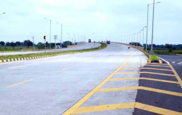 एमपी में दो राज्यों को जोड़ने वाला व्यस्त हाईवे 4 घंटे के लिए बंद