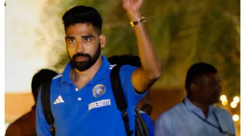 ओवल टेस्ट जीत के बाद सिराज का हैदराबाद में हुआ शानदार स्वागत, फैन्स ने किया जबरदस्त स्वागत