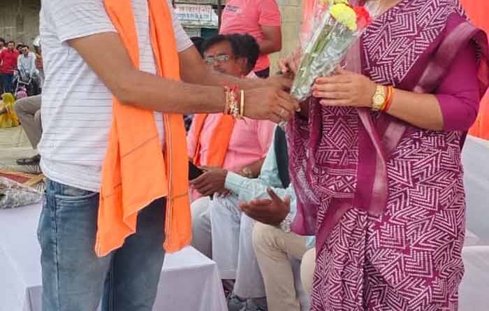 नागपुर में पहली बार जन्माष्टमी के उपलक्ष में मटकी फोड़ प्रतियोगिता का आयोजन किया गया